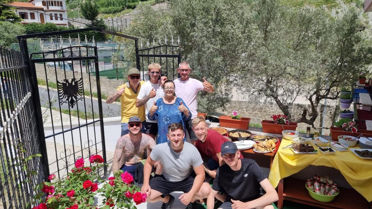 Kalaja Inn Krujë エクステリア 写真
