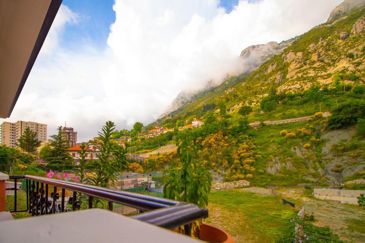 Kalaja Inn Krujë エクステリア 写真