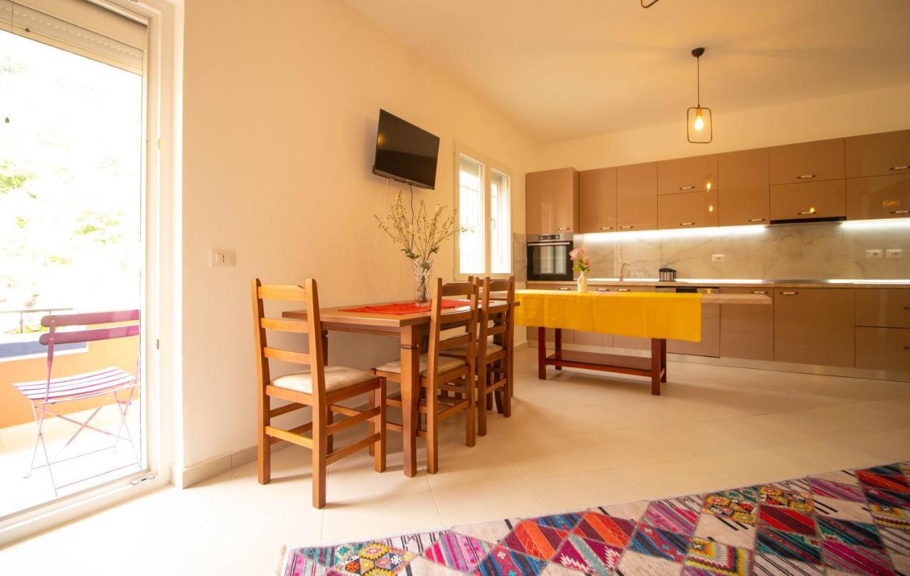 Kalaja Inn Krujë エクステリア 写真