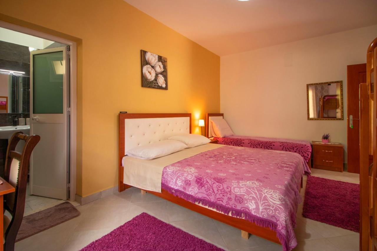 Kalaja Inn Krujë エクステリア 写真