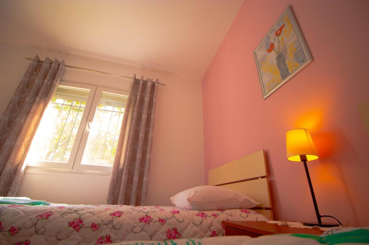 Kalaja Inn Krujë エクステリア 写真