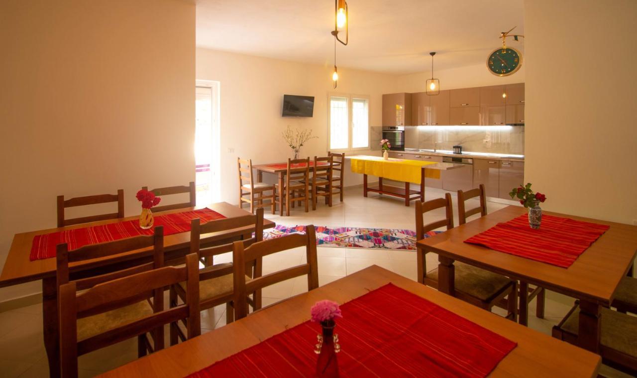 Kalaja Inn Krujë エクステリア 写真