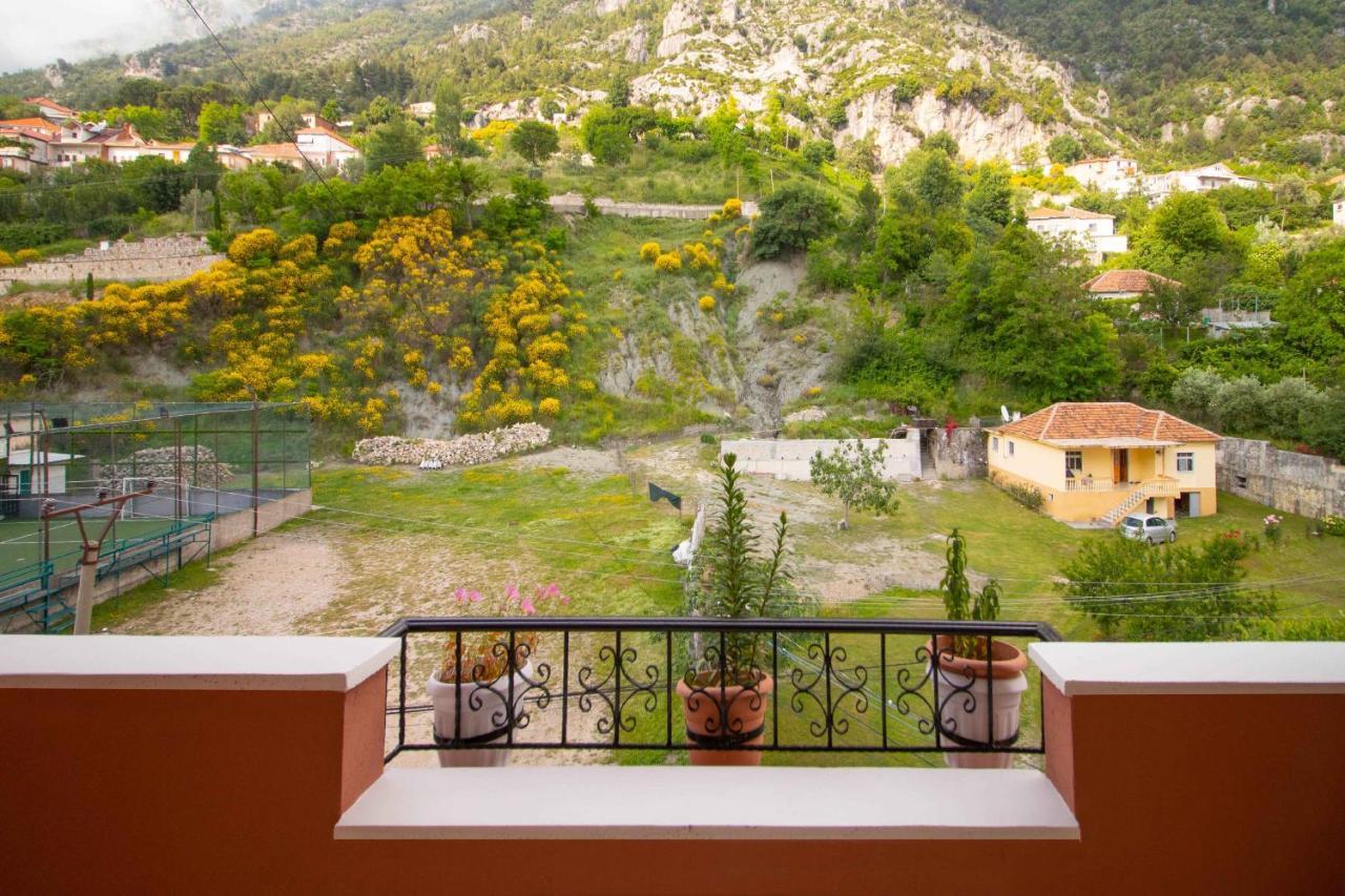 Kalaja Inn Krujë エクステリア 写真
