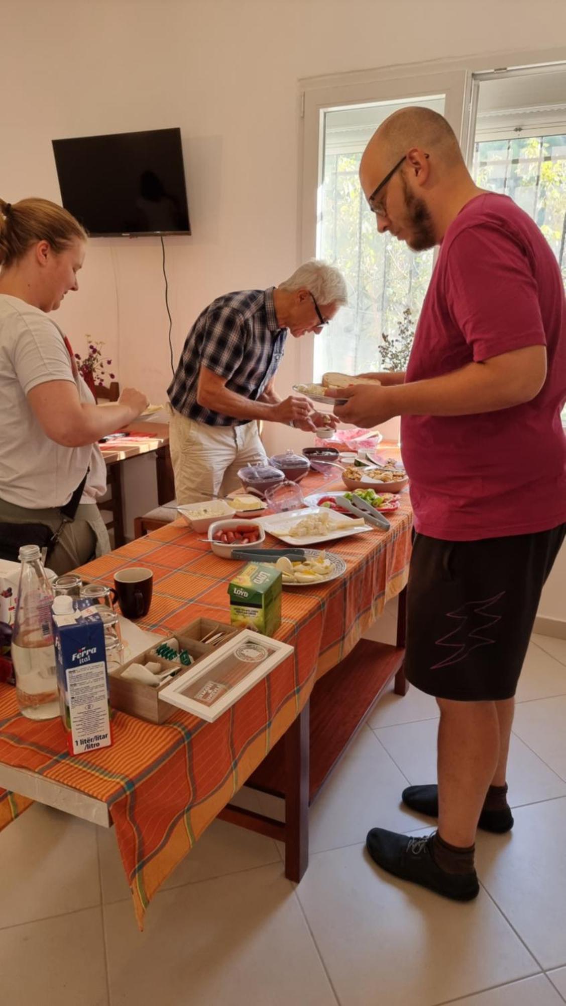 Kalaja Inn Krujë エクステリア 写真