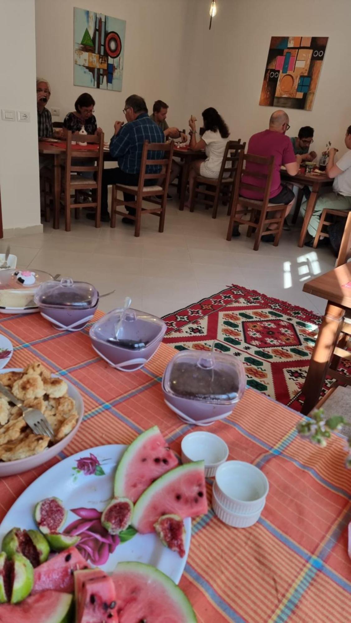 Kalaja Inn Krujë エクステリア 写真