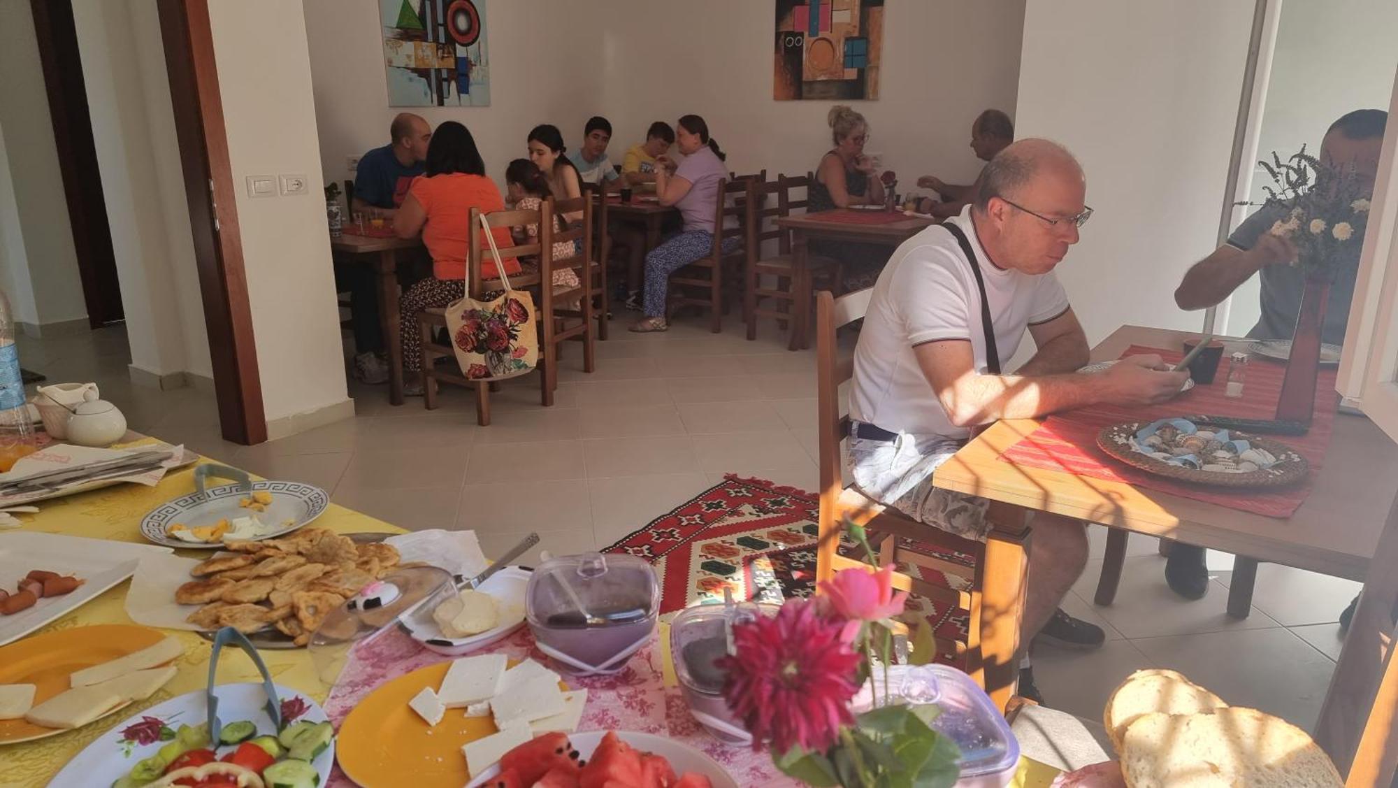 Kalaja Inn Krujë エクステリア 写真