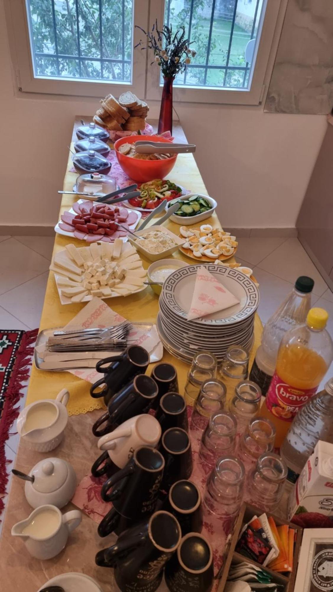 Kalaja Inn Krujë エクステリア 写真